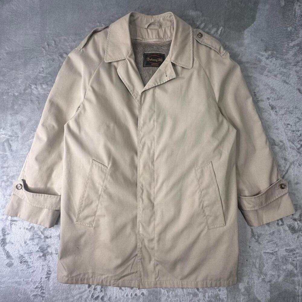 Vintage 80’s Botany 500 Luxury Deep Pile Lining Cream Trench Coat Size 40 Short